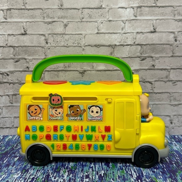 CoComelon Musical Learning Bus Number and Letter Recognition Phonetics - Picture 1 of 17
